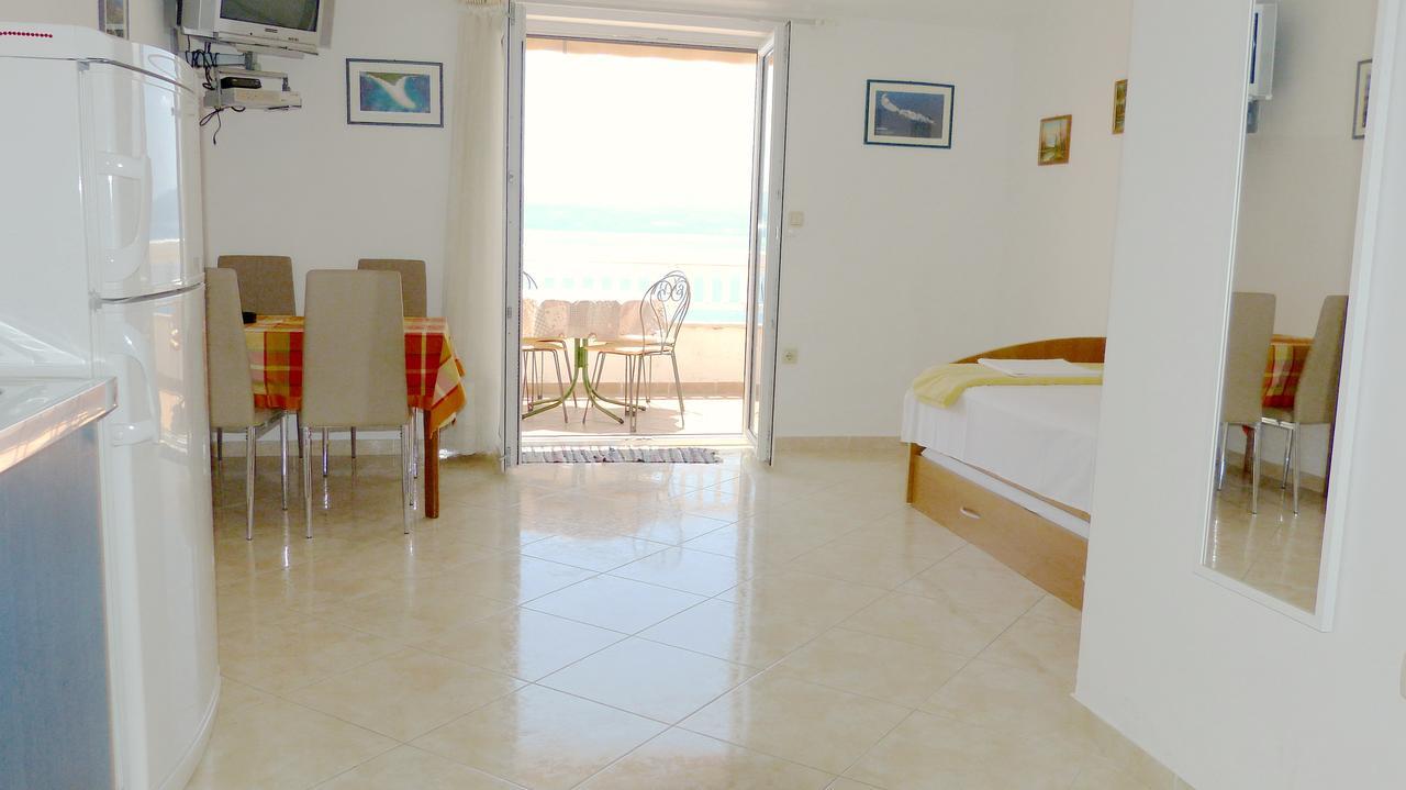 Beach Front Apartments Balica Rat Omiš Eksteriør bilde